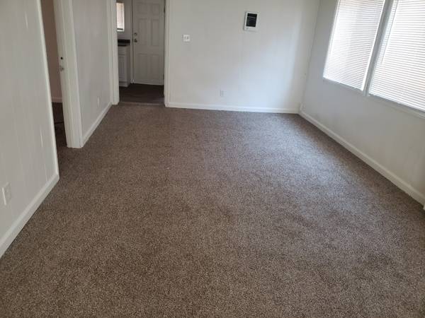 2BR/1BA Apartment · Vallejo photo 3