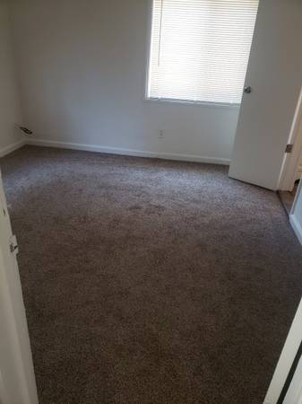 2BR/1BA Apartment · Vallejo photo 5