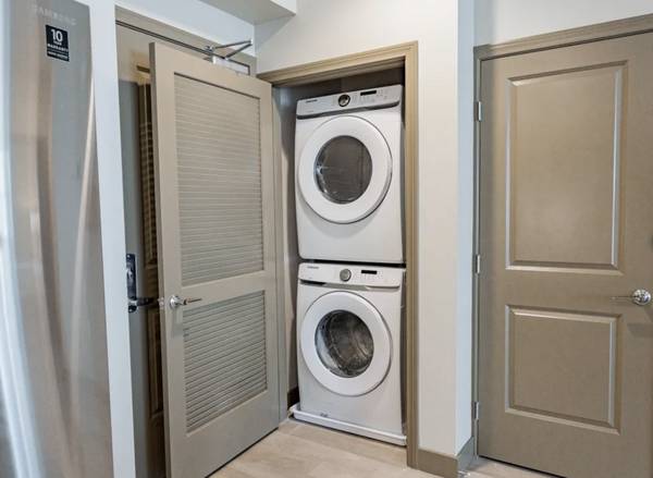 Apartments on Bayswater Ave · San Mateo