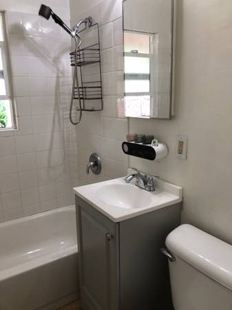 1BR/1BA Apartment on Alturas Ave Apartment C · Pittsburg photo 4