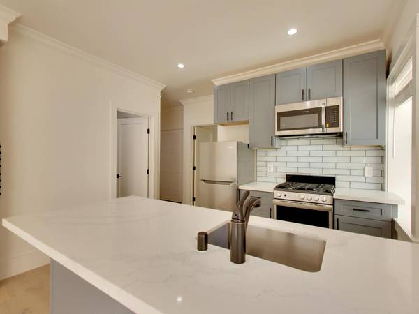1BR/1BA Apartment on Taylor St · San Francisco photo 2