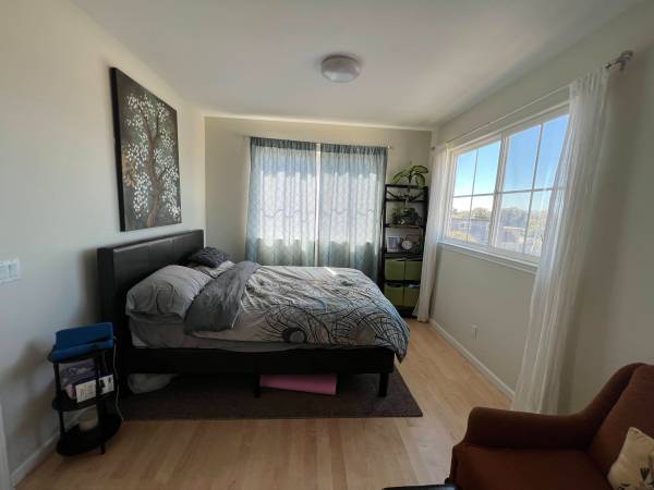 3BR/2BA Condo · Berkeley photo 4