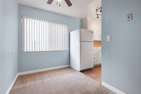 Others on Latham Street · Mountain View photo 3