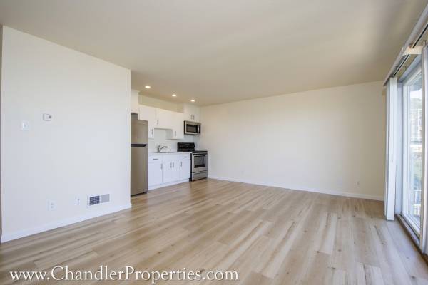 Apartments on Parkridge Dr · San Francisco photo 5