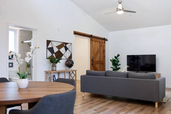 Apartments on 1st St · Napa photo 3