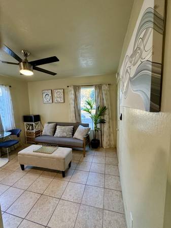 1BR/1BA Duplex · Emeryville photo 3