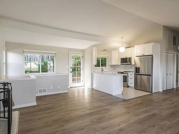 Houses on Cleland Avenue · Los Gatos photo 2