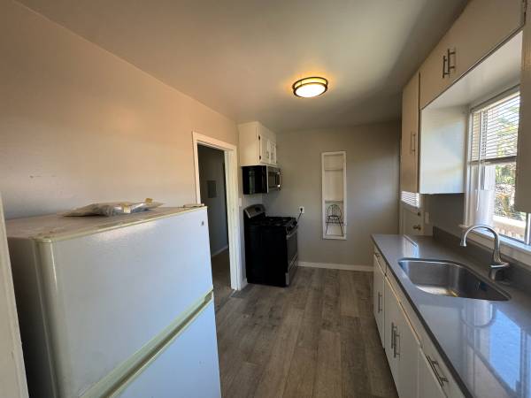 1BR/1BA Apartment on California Street Berkeley Ca 94703 · Berkeley photo 4