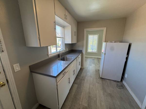 1BR/1BA Apartment on California Street Berkeley Ca 94703 · Berkeley photo 2