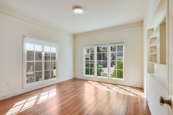 1BR/1BA Apartment · Oakland photo 5