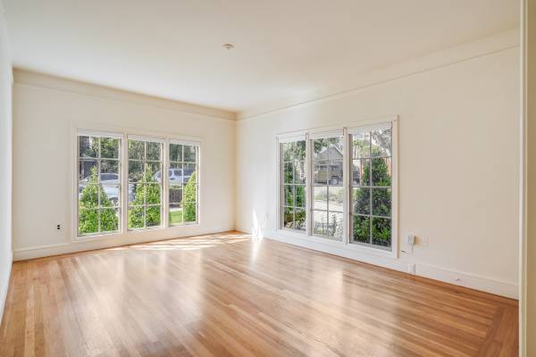 1BR/1BA Apartment · Oakland photo 2