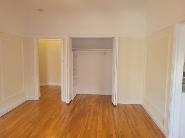 725 Van Ness Ave photo 4
