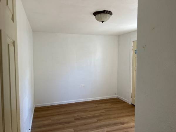 2BR/1BA Duplex on Benicia Road · Vallejo photo 5