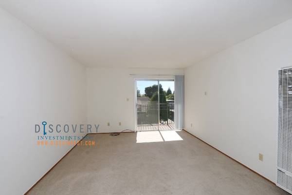 1BR/1BA Apartment on Mcgee Avenue · Berkeley photo 3