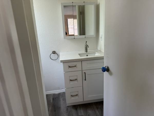 0BR/1BA Apartment · Freedom photo 3