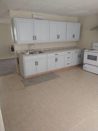 3BR/2BA Duplex · Fairfield photo 3
