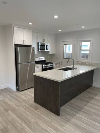 1BR/1BA Apartment · Burlingame photo 2