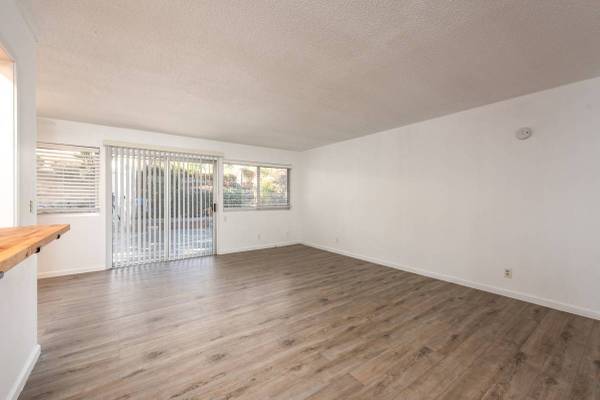 Apartments on Merrydale Rd1 · San Rafael photo 2