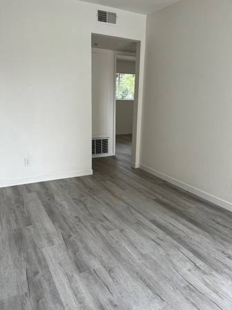 2BR/1BA Apartment · Rohnert Park photo 4