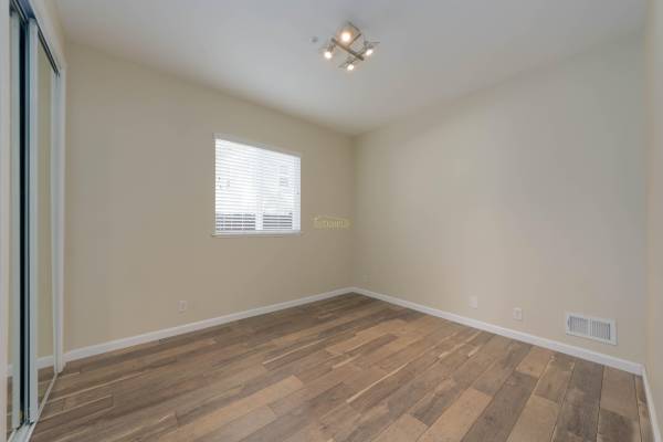 3BR/2BA Apartment on Harrison St · Oakland photo 4