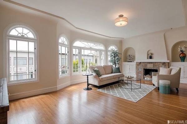2BR/2BA Condo · San Francisco photo 4