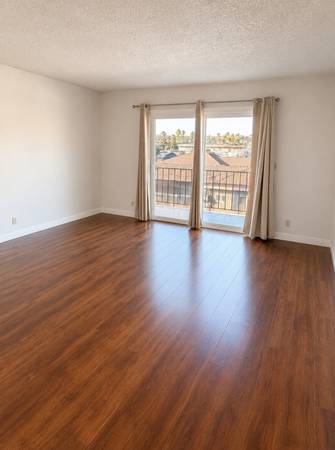 Spacious natural light filled remodeled house in San Leandro photo 2