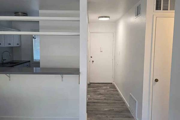 Californian Apartments photo 3