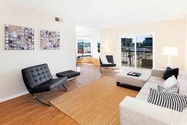 2BR/2BA Condo · San Francisco photo 5