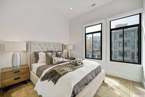 2BR/2BA Condo · San Francisco photo 2
