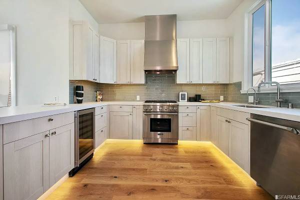 2BR/2BA Condo · San Francisco photo 3