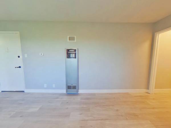 0BR/1BA Apartment · San Mateo photo 2
