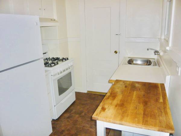 0BR/1BA Apartment on Sacramento Street · San Francisco photo 5