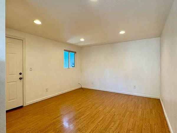 Apartments on Irving Ave · San Jose photo 3