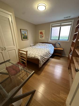 2BR/1BA Apartment · Berkeley photo 4