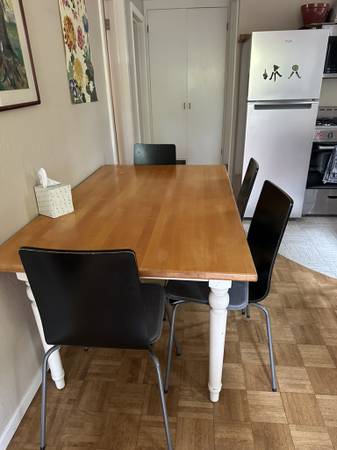2BR/1BA Apartment · Berkeley photo 2