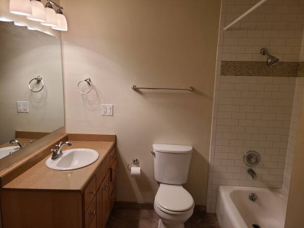 Apartments on & 1265 Pacific Avenue · Santa Rosa photo 3