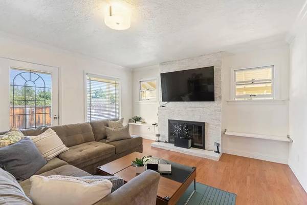 3BR/2BA Single Family House on Marion Way · Sunnyvale photo 3