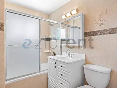 1443 Jeffery Ave photo 4