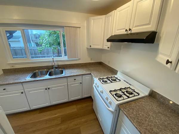 21411 Locust St Hayward, CA 94541 photo 5