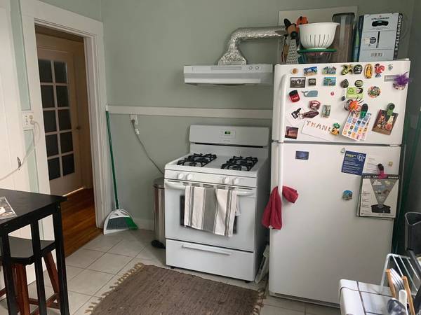 1BR/1BA Apartment on Floribunda Ave · Burlingame photo 4