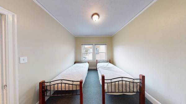 2BR/1BA Apartment on Dwight Way · Berkeley photo 5