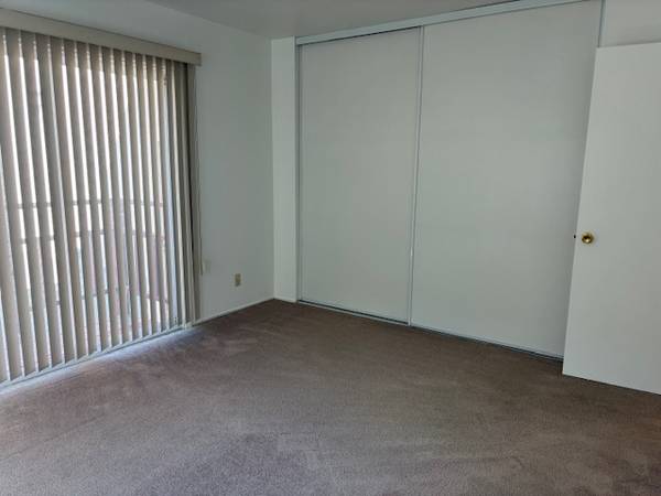 1BR/1BA Condo · Richmond photo 3