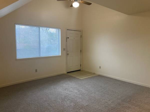 1BR/1BA Apartment on 5th St West · El Verano photo 4