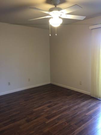 1BR/1BA Apartment on W Napa St · El Verano photo 5