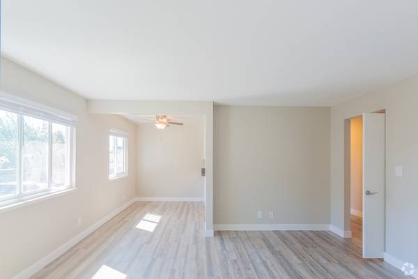 2BR/1BA Apartment · Union City photo 2