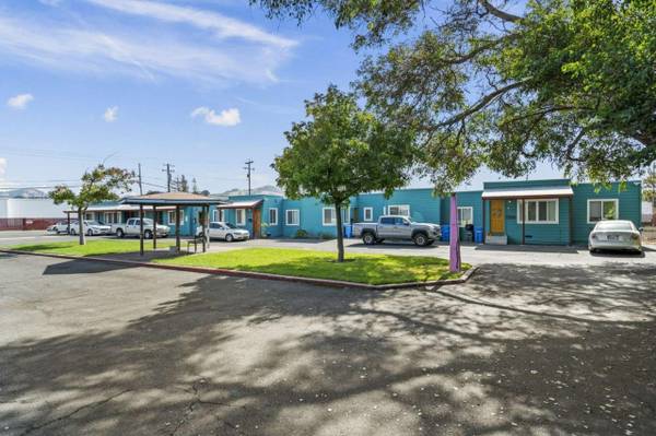 1BR/1BA Apartment · Santa Rosa photo 3