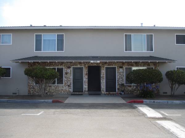 2BR/1BA Apartment on Capitola Rd. · Santa Cruz