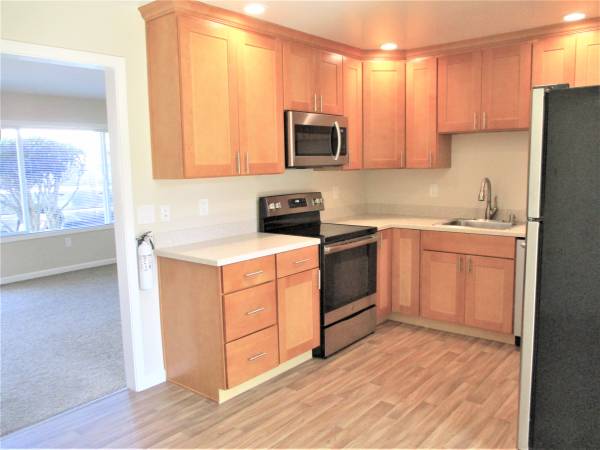 2BR/1BA Apartment on Capitola Rd. · Santa Cruz photo 5