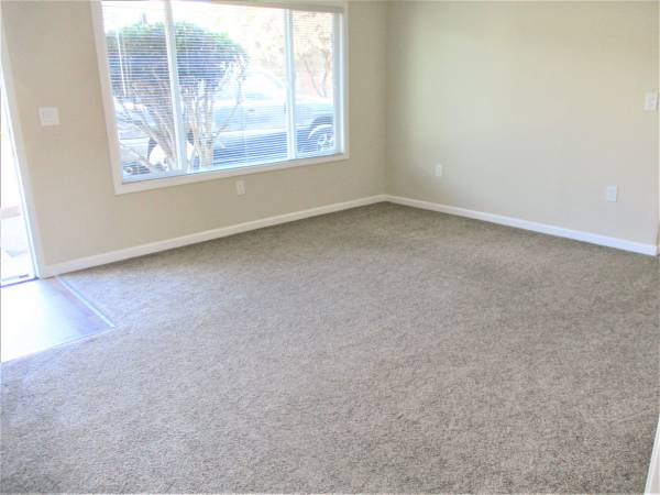 2BR/1BA Apartment on Capitola Rd. · Santa Cruz photo 4