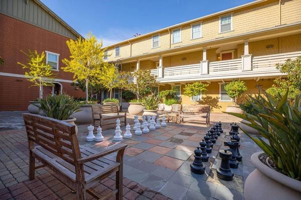 Apartments on San Pablo Avenue · Emeryville photo 4
